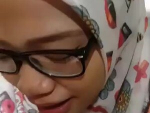 Bokep Jilbab nyepong crot di muka