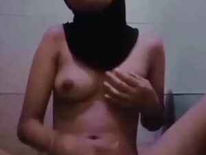 Sange berat jilbab satu ini