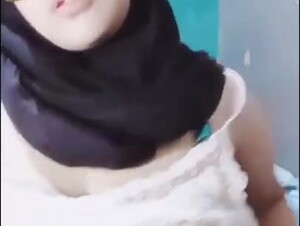 JILBAB BAR-BAR SAMPAI MENDESAH