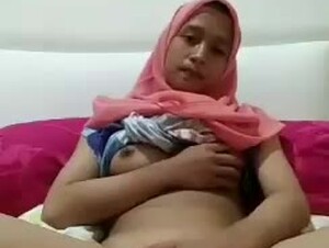 Streaming bokep memek smp memeknya gatel cuman bisa ngelus