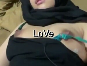 Streaming Hijab- gatel mekinya ayang minta disodok