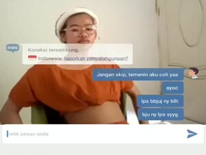 Gak mau tapi betah liatin gue coli